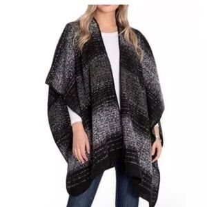 Woolrich Cozy Blanket Black & White Poncho Shaw OS